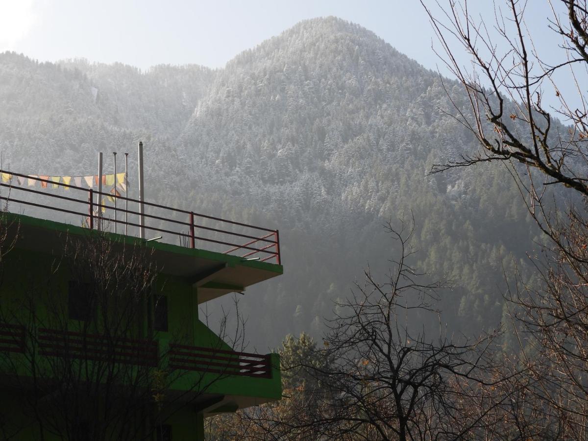 The Royal Orchard Kasol Hotel Exterior photo